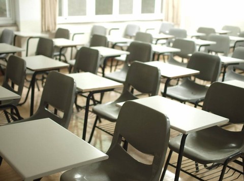 Ilustrasi Hal yang Perlu Dilakukan Sebelum Menyusun Alur Tujuan Pembelajaran   Sumber Unsplash/MChe Lee