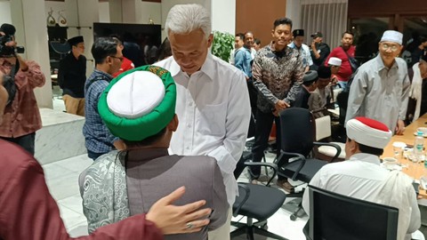Capres nomor urut 03 Ganjar Pranowo bertemu sejumlah kiai dan ulama dari berbagai daerah di Patra Kuningan, Jakarta Selatan. Foto: Dok. Istimewa