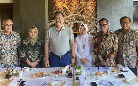 Penampilan terbaru Menteri Koordinasi Bidang Kemaritiman dan Investasi Luhut Binsar Pandjaitan, Rabu (20/12/2023). Foto: Instagram @pnm205