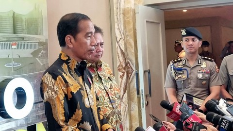 Presiden Jokowi di Hotel St. Regist Jakarta, Jumat (22/12/2023). Foto: Ave Airiza Gunanto/kumparan