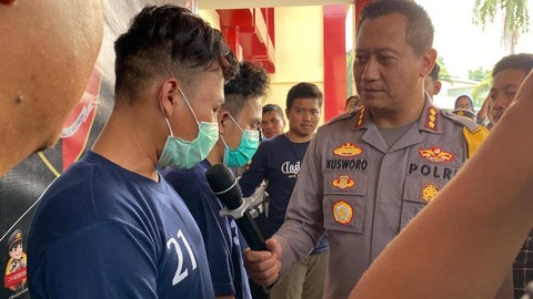 Pers rilis kasus pengeroyokan pada anggota polisi di Polresta Bandung, Jumat (22/12/2023). Foto: Rachmadi Rasyad/kumparan