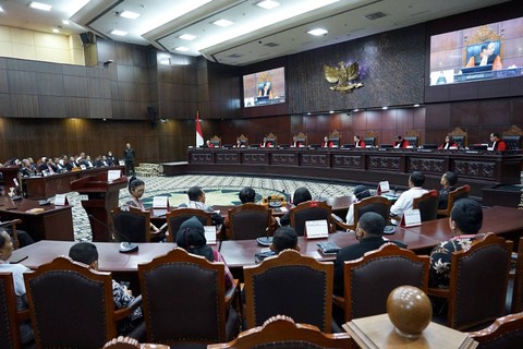 ISI LAW OFFICE selaku Kuasa Hukum Pemohon dalam Perkara No. 143/PUU-XXI/2023 di Mahkamah Konstitusi yg membatalkan pemotongan masa jabatan Kepala Daerah. Foto: Dok. Istimewa