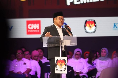 Calon wakil presiden nomor urut 01 Muhaimin Iskandar menyampaikan gagasannya saat debat calon wakil presiden Pemilu 2024 di JCC, Jakarta, Jumat (22/12/2023). Foto: Iqbal Firdaus/kumparan