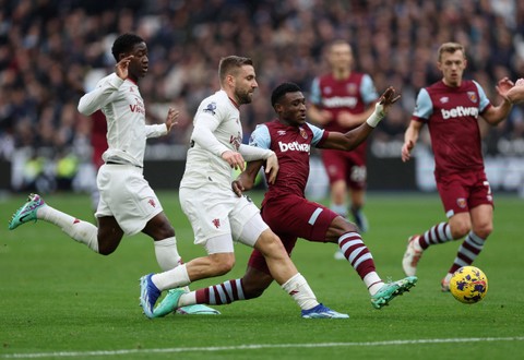 Pertandingan Liga Inggris antara West Ham United vs Manchester United di London Stadium, Inggris, pada Sabtu (23/12). Foto: Hannah McKay/Reuters