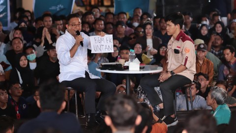 Capres Anies Baswedan dalam acara Desak Anies di Aming Coffee Podomoro, Pontianak, Kalimantan Barat, Selasa (26/12/2023). Foto: Dok. Istimewa
