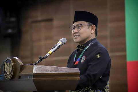 Cawapres nomor urut 1, Muhaimin Iskandar alias Cak Imin, memberikan sambutan pada acara Deklarasi Dukungan Keluarga Besar HMI kepada Anies- Cak Imin, di Lippo Kuningan, Jakarta Selatan, Rabu (27/12/2023). Foto: Jamal Ramadhan/kumparan
