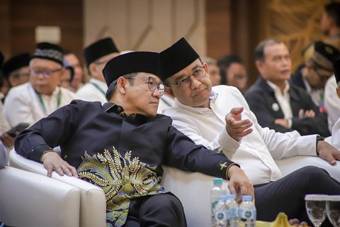 Paslon Capres-cawapres nomor urut 1, Anies Baswedan dan Muhaimin Iskandar alias Cak Imin, pada acara Deklarasi Dukungan Keluarga Besar HMI kepada Anies- Cak Imin, di Lippo Kuningan, Jakarta Selatan, Rabu (27/12/2023). Foto: Jamal Ramadhan/kumparan