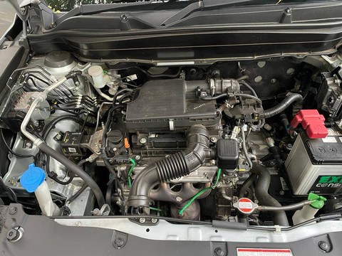 Suzuki Grand Vitara GX A/T Dual Tone. Foto: Sena Pratama/kumparan