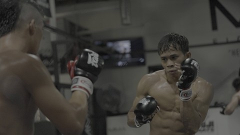 Petarung MMA Indonesia, Ronal Siahaan, saat menjalani pelatihan di San Diego, Amerika Serikat, pada 2023. Foto: Mola