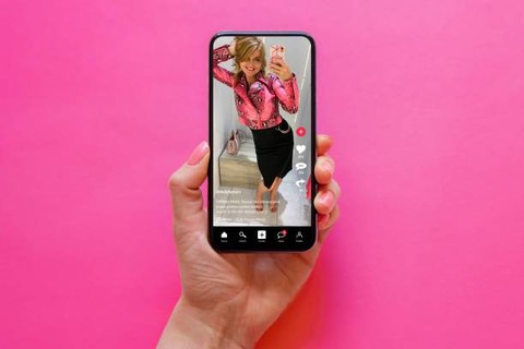 Ilustrasi Cara Mencari Filter Di IG, Foto: Unsplash/grinvalds.