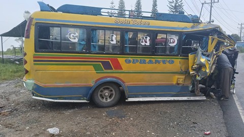 2 bus kecelakaan di Desa Pariksabungan, Kecamatan Siborongborong, Kabapaten Tapanuli Utara. Foto: Dok. Istimewa