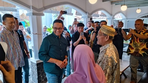 Capres nomor urut 01 Anies Baswedan berkunjung ke Yogyakarta, Minggu (31/12/2023). Foto: Arfiansyah Panji Purnandaru/kumparan