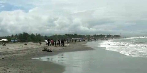 Wisatawan asal Kabupaten Bandung Barat (KBB) hilang tenggelam di perairan Pantai Jayanti, Kecamatan Cidaun, Kabupaten Cianjur, Jawa Barat, Minggu (31/12/2023). Foto: Dok. Istimewa