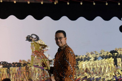 Calon presiden nomor urut 1 Anies Baswedan dalam satu kesempatan mengatakan pengungsi Rohingya perlu ditampung di lokasi tertentu.