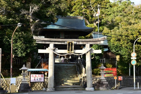 Gerbang torii di Kanazawa Jepang. Foto: TimeDepot.Twn/Shutterstock