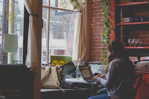 Ilustrasi Sebutkan Teknik Pengumpulan Data. Sumber: Unsplash/Bonnie Kittle