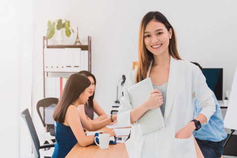 Ilustrasi wanita karier. Foto: Shutterstock