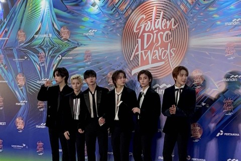 Penampilan selebriti korea selatan di red carpet GDA 2024, Sabtu (6/1/2024). Foto:  Retyan Sekar Nurani/kumparan