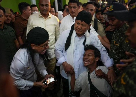 Prabowo dan Gus Miftah pada Open House Ponpes Ora Aji, 3 Mei 2023. Foto: fraksigerindra.id/
