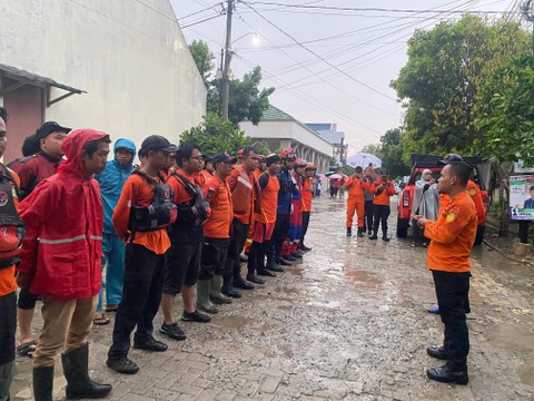 Tim Basarnas saat melakukan pencarian. | Foto: Sinta Yuliana/Lampung Geh 