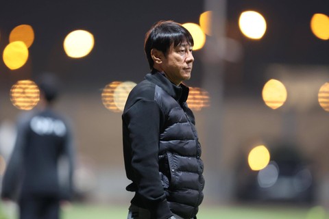 Pelatih Timnas Indonesia Shin Tae Yong dalam laga uji coba kontra Iran di Qatar pada 9 Januari 2024. Foto: Dok. PSSI