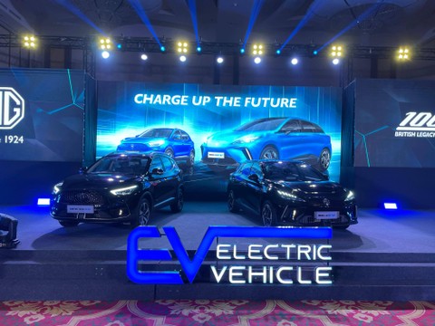 Peluncuran harga mobil listrik MG ZS EV dan MG 4 EV di Jakarta, Rabu (10/1). Foto: Sena Pratama/kumparan