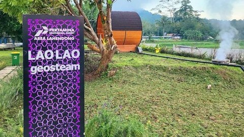 Lao-lao Geopark milik Pertamina Geothermal Energy di area PGE Lahendong, Tomohon, Sulawesi Utara yang merupakan kolam pemandian air panas pertama di Indonesia yang memanfaatkan energi pans bumi secara langsung.