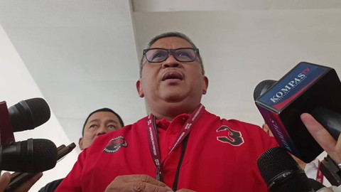 Sekjen PDIP, Hasto Kristiyanto, saat ditemui wartawan di acara Bulutangkis Merah Meriah, di Istora Senayan, Minggu (14/1/2024). Foto: Fadhil Pramudya/kumparan