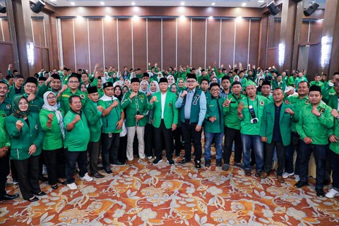 Mardiono dan caleg se-Lampung, Sabtu (13/1/2024). Foto: Dok. Istimewa