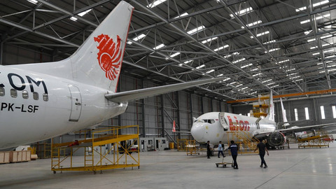 Perawatan pesawat di Batam Aero Technic. Foto: Dok. Lion Air