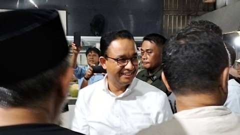 Capres nomor urut 01 Anies Baswedan melakukan kampanye di Kabupaten Bone, Sulawesi Selatan, pada Rabu (17/1/2024). Foto: kumparan