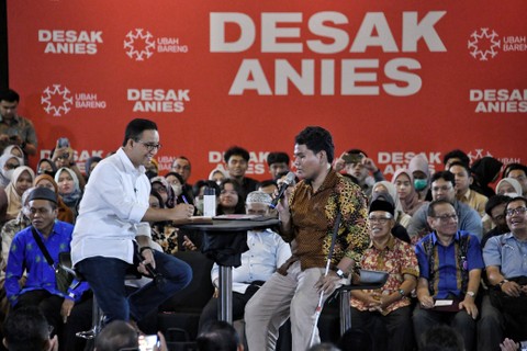 Capres 01 Anies Baswedan menyampaikan paparannya pada acara Desak Anies bersama tenaga kesehatan (Nakes) di Jakarta, Kamis (18/1/2024). Foto: Dok. Istimewa