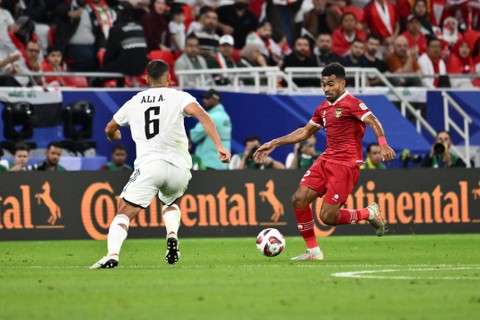 Pemain Indonesia, Yakob Sayuri saat menghadapi Irak di Piala Asia AFC, Grup D, di Stadion Ahmad bin Ali, Al Rayyan, Qatar, 15 Januari 2024. Foto: PSSI