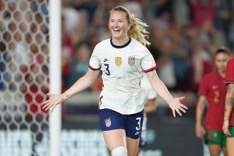 Pemain Timnas Wanita Amerika Serikat, Sam Mewis. Foto: Instagram/@sammymewyy