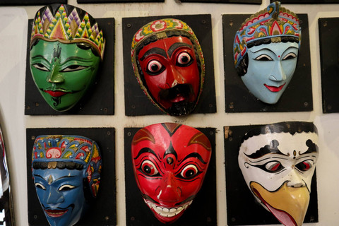 Ilustrasi topeng. Foto: Faiz Dila/Shutterstock
