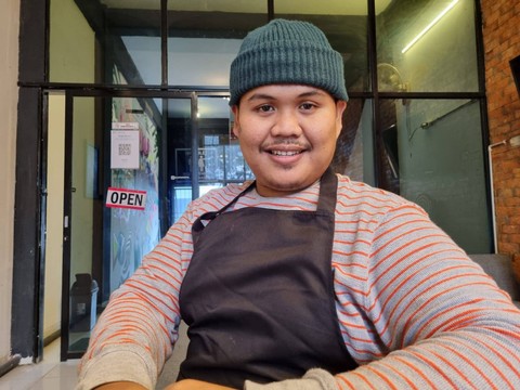 Pemilik dua kedai kopi di Palembang, Adyos Satrio Triwicaksono, Foto : Abdul Toriq/ Urban Id