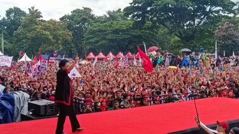 Ketua Umum PDIP Megawati Soekarnoputri hadir di kampanye akbar. Dok Thomas Bosco/kumparan