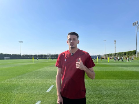 Justin Hubner di tengah sesi latihan pada 22 Januari 2024, jelang Timnas Indonesia vs Jepang dalam laga terakhir Grup D Piala Asia Qatar. Foto: Soni Insan Bagus L/kumparan