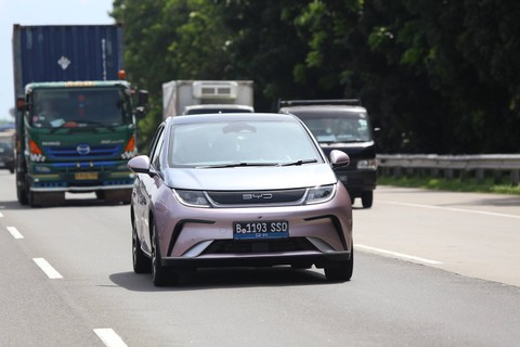 Media first drive mobil listrik BYD Dolphin di Jakarta. Foto: dok. BYD