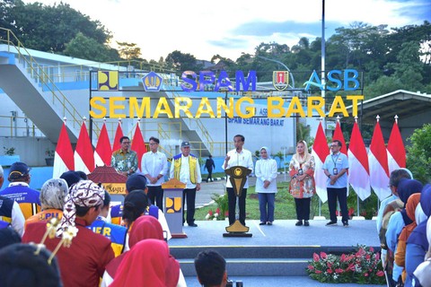 Presiden Jokowi meresmikan Sistem Penyediaan Air Minum (SPAM) Semarang Barat, Proyek Strategis Nasional (PSN) kedua garapan WIKA di 2024. Foto: dok. WIKA 