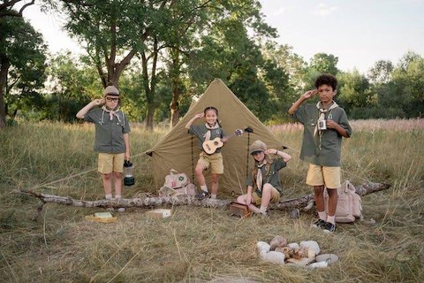 Ilustrasi Tuliskan Tri Satya dan Dasa Dharma Pramuka. Sumber: Pexels/Cottonbro Studio