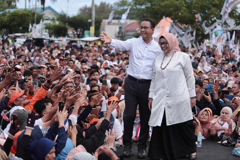 Capres nomor urut 01 Anies Baswedan berkampanye di Stadion H. Dimurthala, Banda Aceh, Provinsi Nanggroe Aceh Darussalam, Sabtu (27/1/2024). Foto: Dok. Istimewa