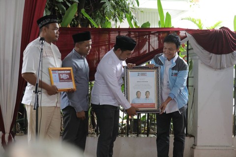 Barisan Santri Muda untuk Prabowo-Gibran mendeklarasikan dukungan untuk paslon nomor urut 02 di Pilpres 2024. Deklarasi dilakukan di rumah Prabowo, Jalan Kertanegara IV, Kebayoran Baru, Jakarta Selatan, Sabtu (27/1/2024). Foto: Dok. Istimewa