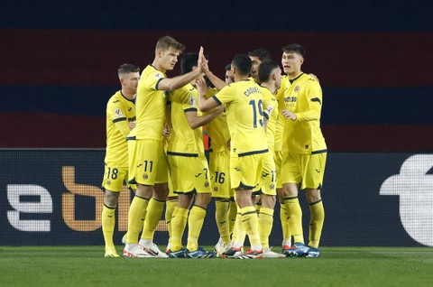 Selebrasi gol saat laga Barcelona vs Villarreal dalam pekan ke-22 Liga Spanyol 2023/24 di Estadi Olimpic Lluis Companys pada Minggu (28/1/2024) dini hari WIB. Foto: REUTERS/Albert Gea