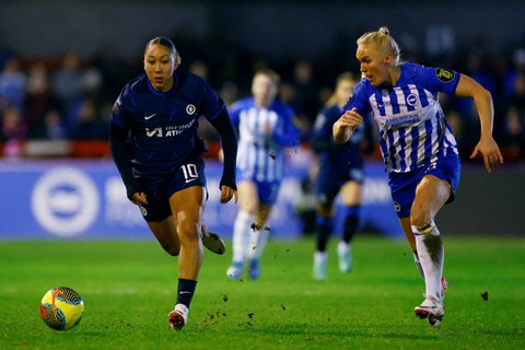 Chelsea melawan Brighton & Hove Albion di Liga Inggris Wanita 2023/24. Foto: John Sibley/REUTERS