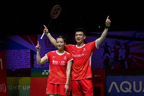Ganda campuran China Zheng Si Wei dan Huang Ya Qiong. Foto: Aditya Pradana Putra/ANTARA FOTO