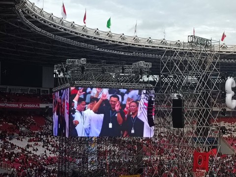 Basuki Tjahaja Purnama alias Ahok di Konser Salam Metal Ganjar-Mahfud di GBK, Sabtu (3/2). Foto: Hedi/kumparan