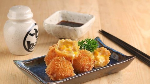 Cheese & Corn Katsu di Kimukatsu. Foto: https://www.instagram.com/kimukatsuid/