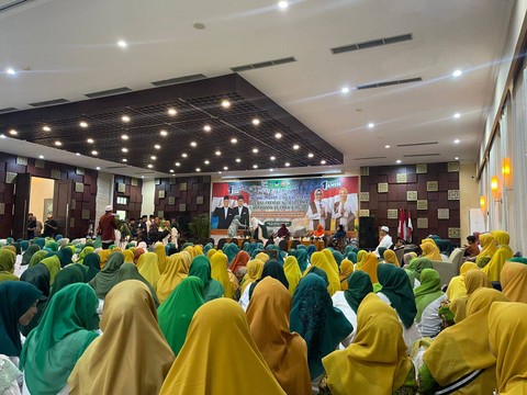 Istri capres nomor urut 01 Anies Baswedan, Fery Farhati, menghadiri reuni akbar Alumni Fatayat NU di Taman Dayu Golf Club dan Resort, Pasuruan, Jawa Timur, Sabtu (3/2/2024). Foto: Dok. Istimewa