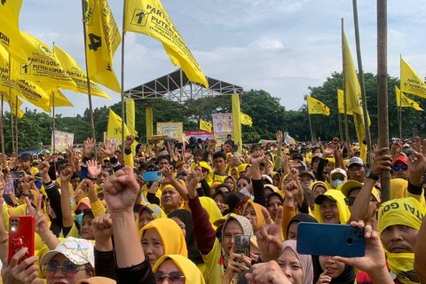 Suasana kampanye akbar Partai Golkar di Cikarang, Kabupaten Bekasi, Minggu (4/2/2024). Foto: Luthfi Humam/kumparan